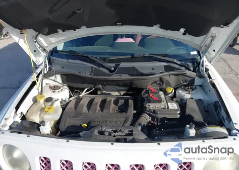 2013 Jeep Patriot Latitude z USA, uszkodzony, nr VIN 1C4NJPFB5DD102929